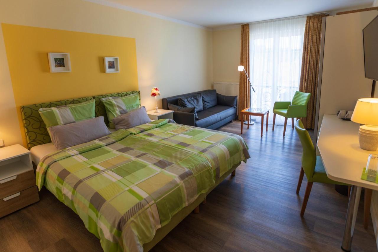 Landhotel Gillenfelder Hof Ngoại thất bức ảnh