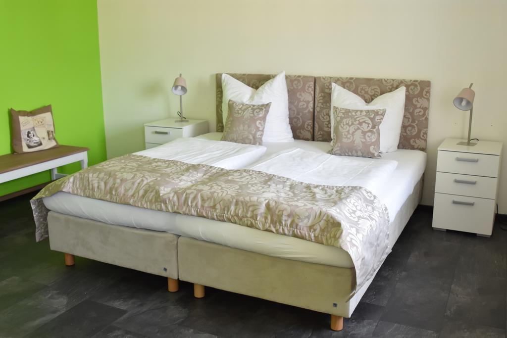 Landhotel Gillenfelder Hof Ngoại thất bức ảnh
