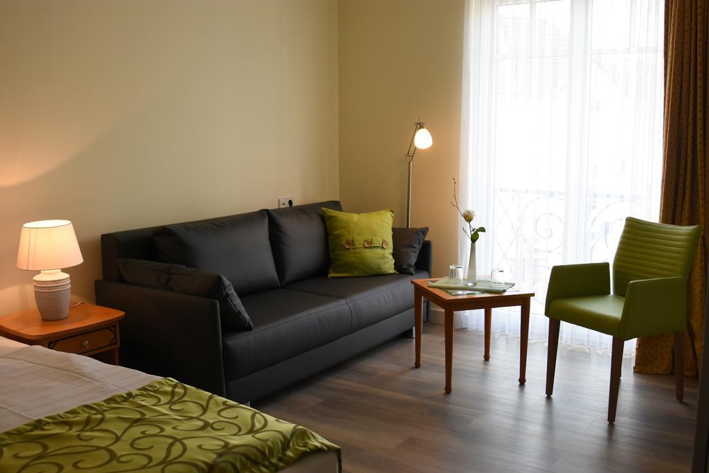 Landhotel Gillenfelder Hof Ngoại thất bức ảnh